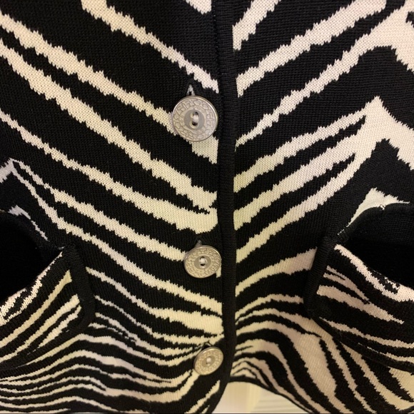 Chico’s Black & White Sweater Cardigan Size 0 (S) - Picture 4 of 10